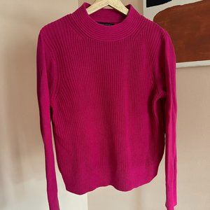 Banana Republic Hot Pink mock neck sweater size medium